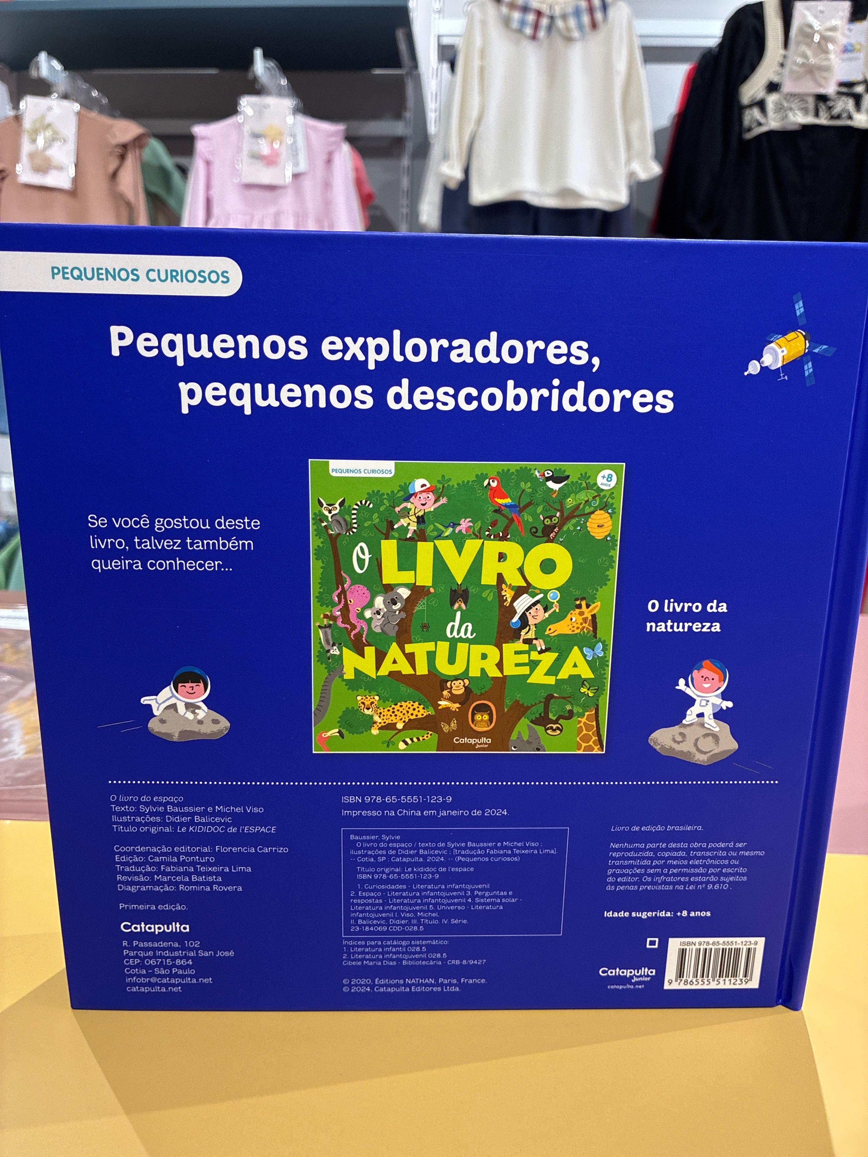 Pequenos Curiosos: O Livro do Espaço