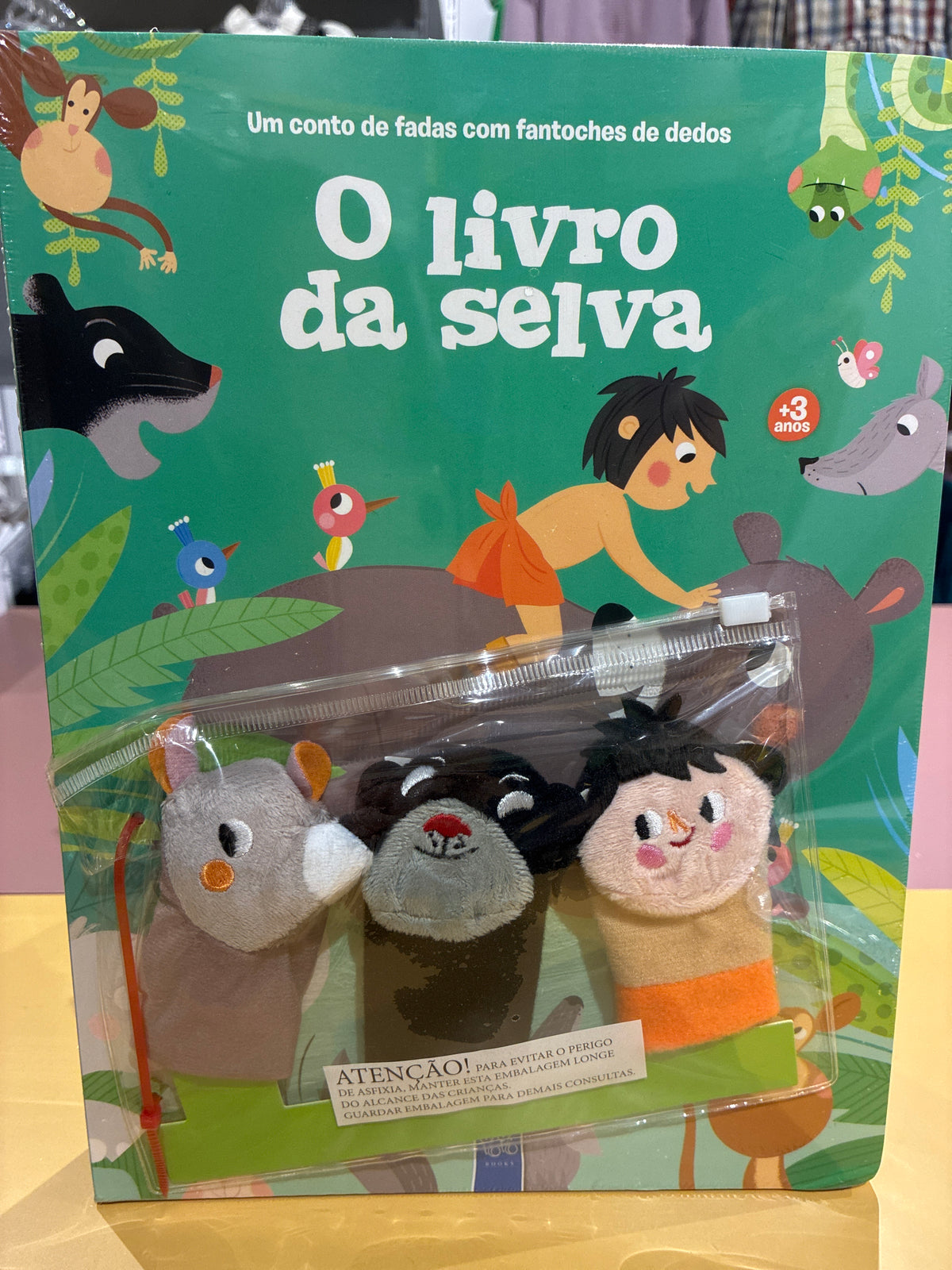 Um conto de fadas com fantoches de dedos