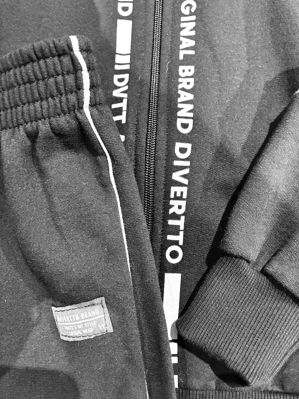Conjunto em Moletom Peluciado Preto Divertto