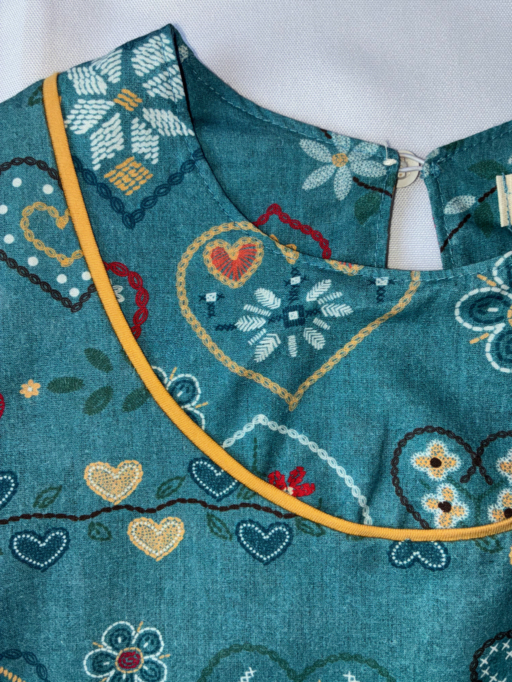 Vestido Manga Longa Bordado Campestre Bugbee