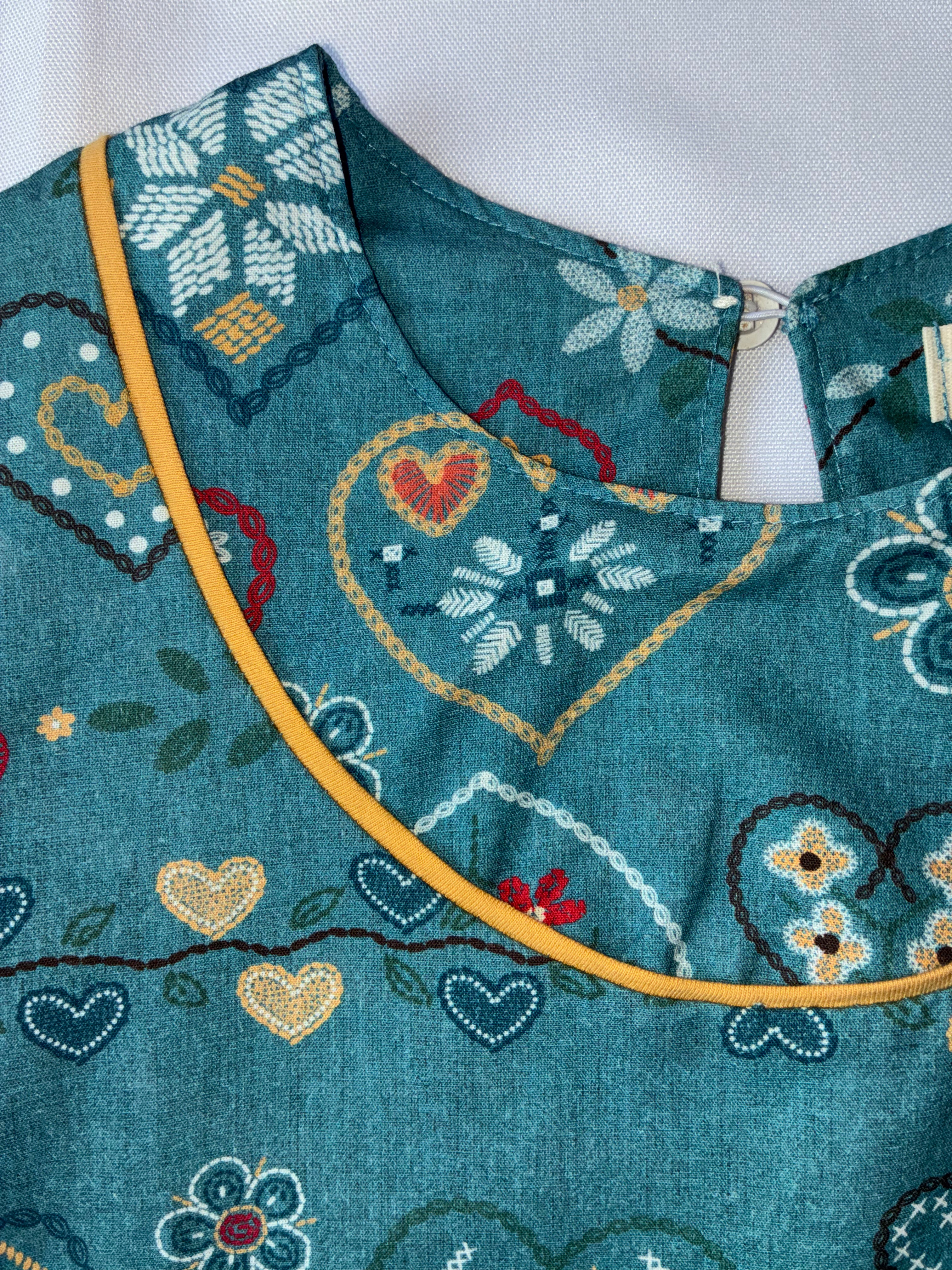 Vestido Manga Longa Bordado Campestre Bugbee